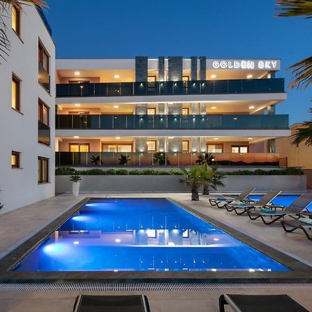 Malibu Imperial Resort 维尔 外观 照片