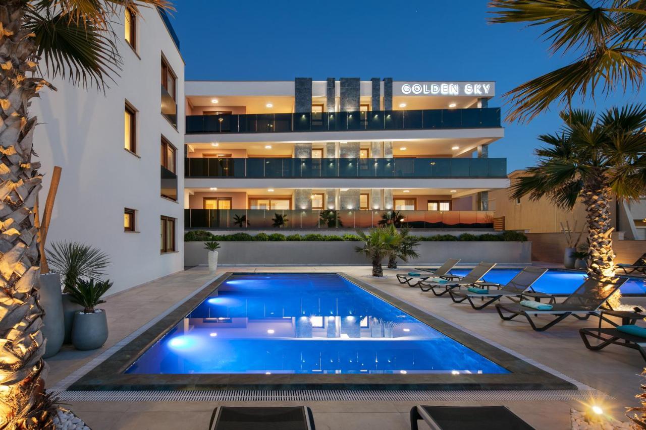 Malibu Imperial Resort 维尔 外观 照片